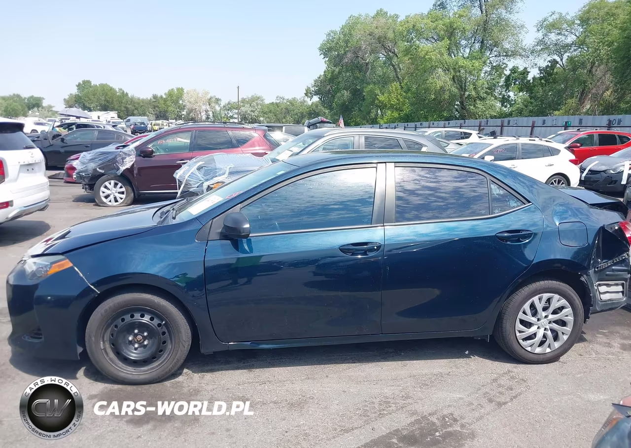 2018 Toyota Corolla Le VIN:2T1BURHE2JC978511 - 15