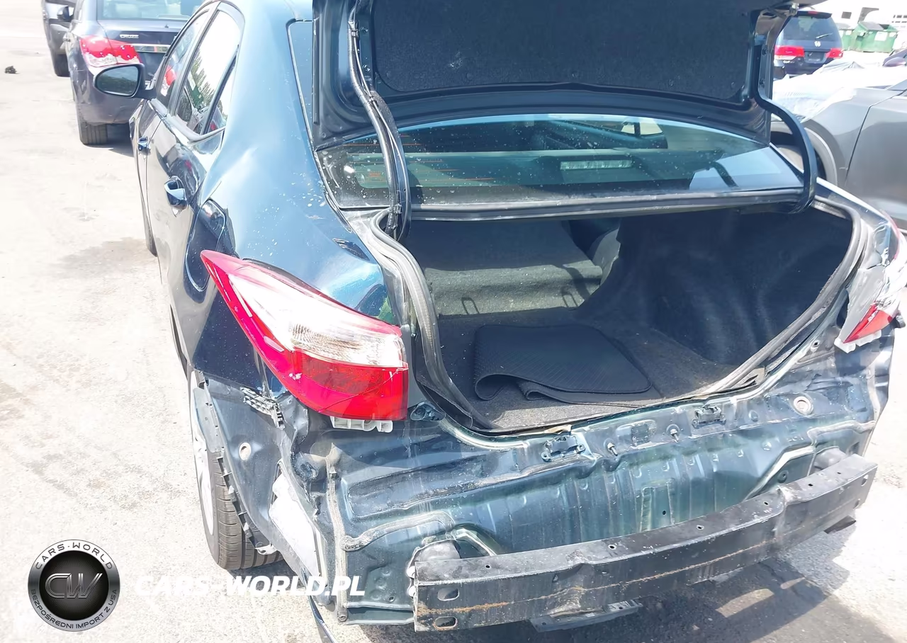 2018 Toyota Corolla Le VIN:2T1BURHE2JC978511 - 6