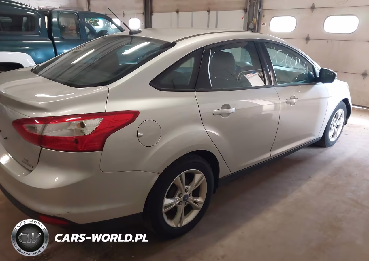 2013 Ford Focus Se VIN:1FADP3F25DL190010 - 4
