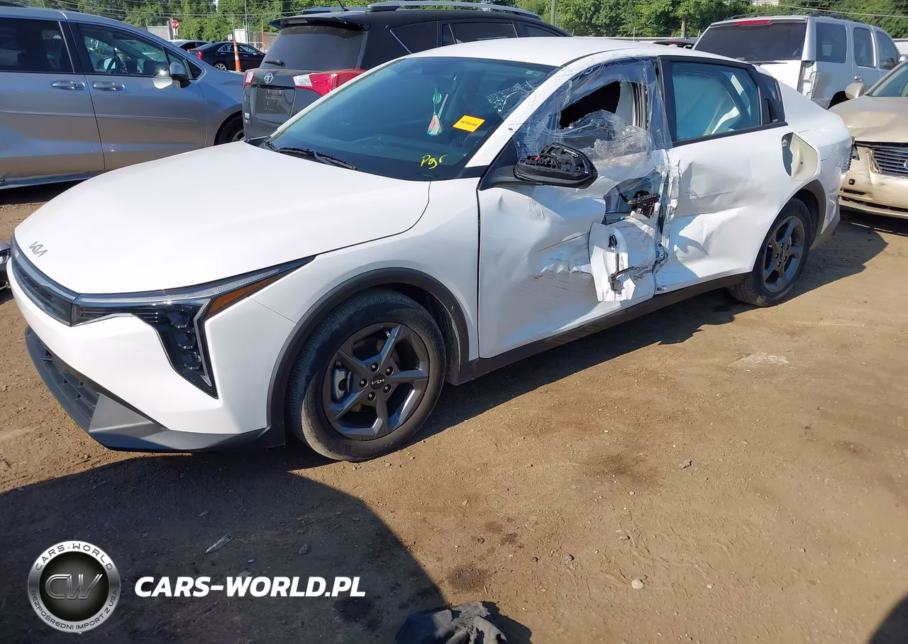 2025 Kia K4 Lxs VIN:3KPFT4DE3SE030604 - 2