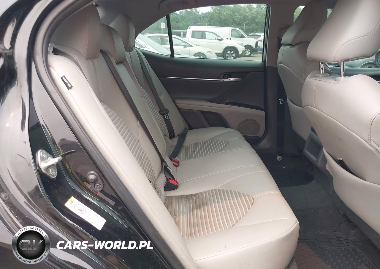 2018 Toyota Camry Se VIN:4T1B11HK3JU594302 - 8