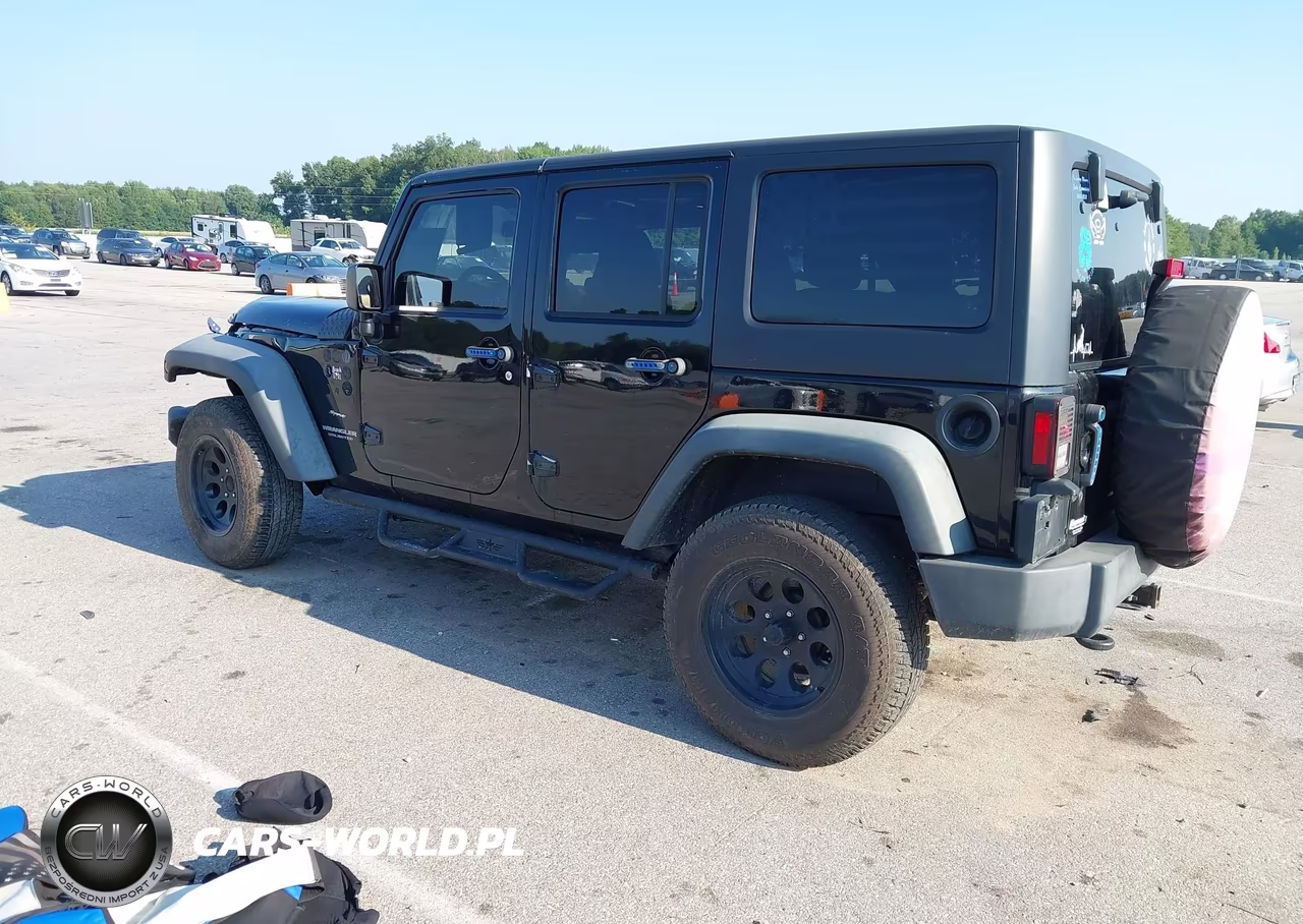 2014 Jeep Wrangler Unlimited Sport VIN:1C4BJWDG1EL177565 - 3