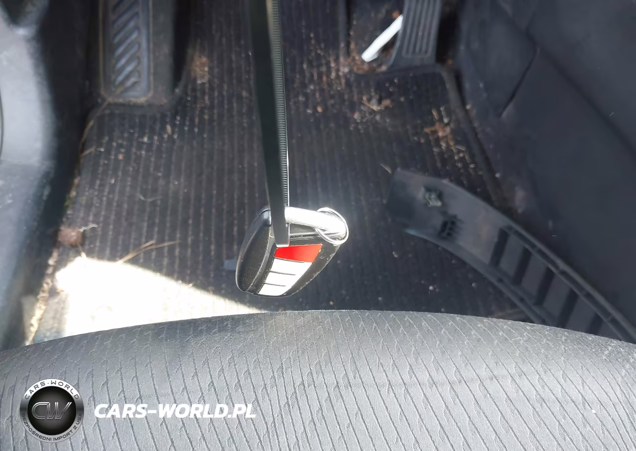 2013 Hyundai Santa Fe Sport 2.0T VIN:5XYZUDLAXDG018951 - 11