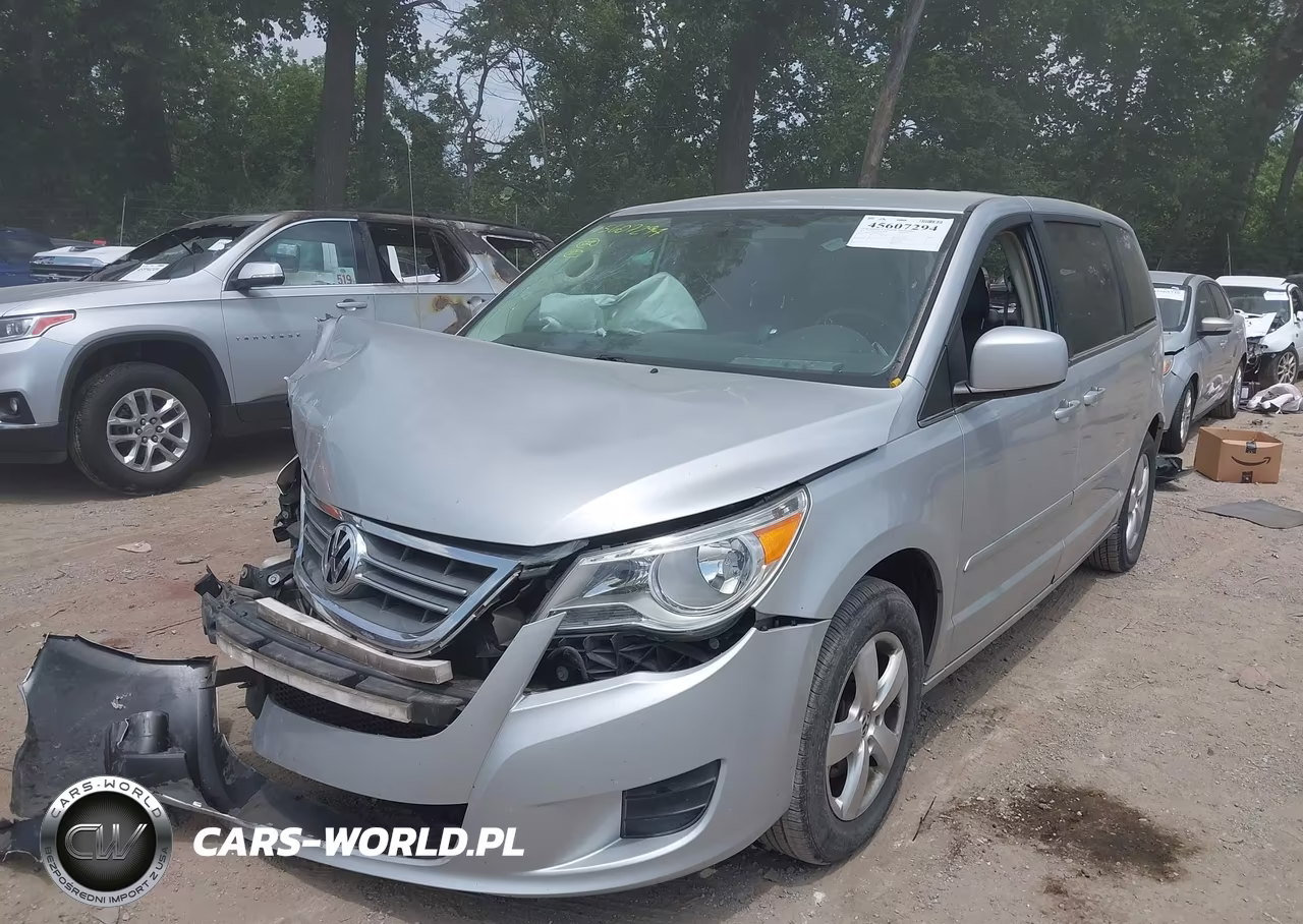 2010 Volkswagen Routan Se VIN:2V4RW3D12AR424111 - 2