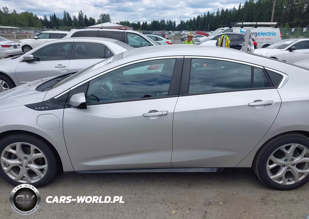 2018 Chevrolet Volt Premier VIN:1G1RB6S50JU122454 - 15