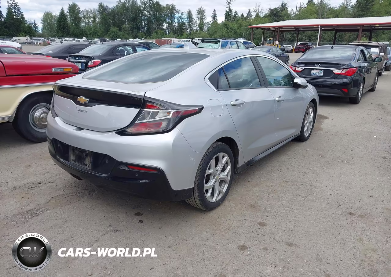 2018 Chevrolet Volt Premier VIN:1G1RB6S50JU122454 - 4