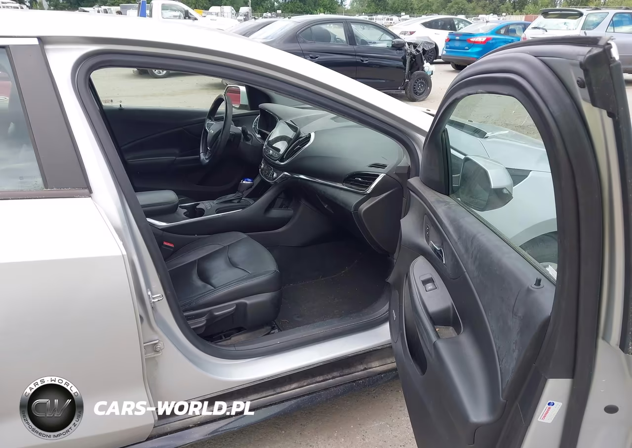 2018 Chevrolet Volt Premier VIN:1G1RB6S50JU122454 - 5