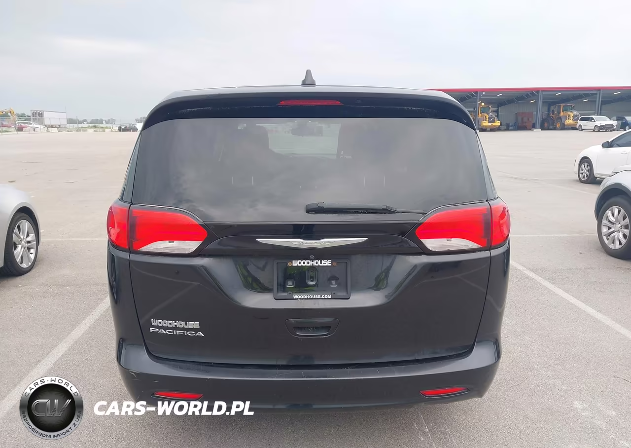 2017 Chrysler Pacifica Lx VIN:2C4RC1CG1HR522005 - 16