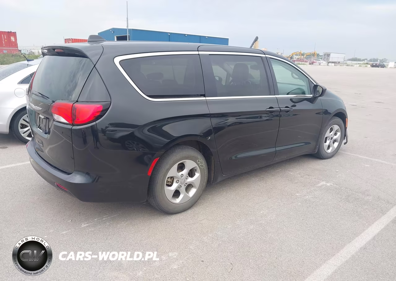 2017 Chrysler Pacifica Lx VIN:2C4RC1CG1HR522005 - 4