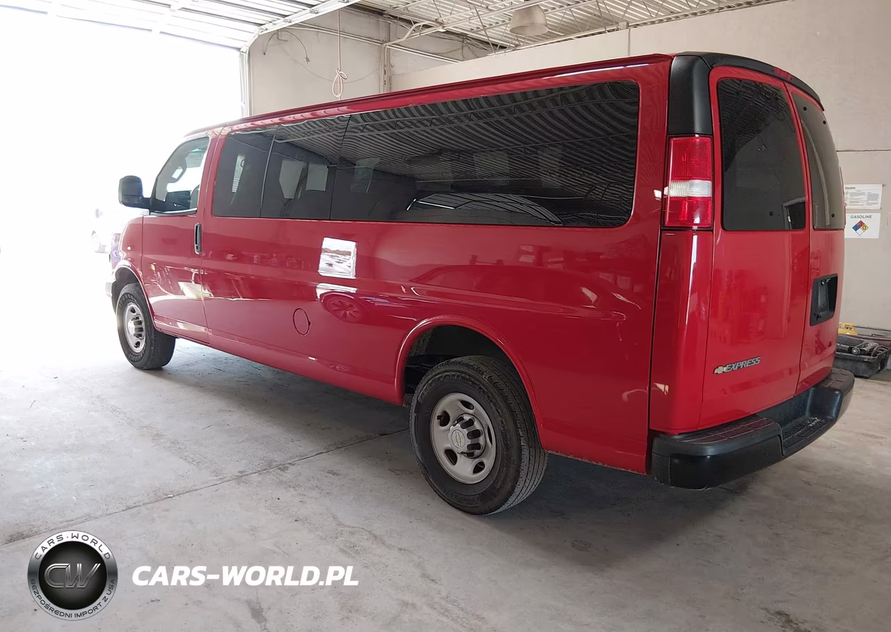 2020 Chevrolet Express Passenger Rwd 3500 Extended Wheelbase Ls VIN:1GAZGNFP5L1256033 - 3