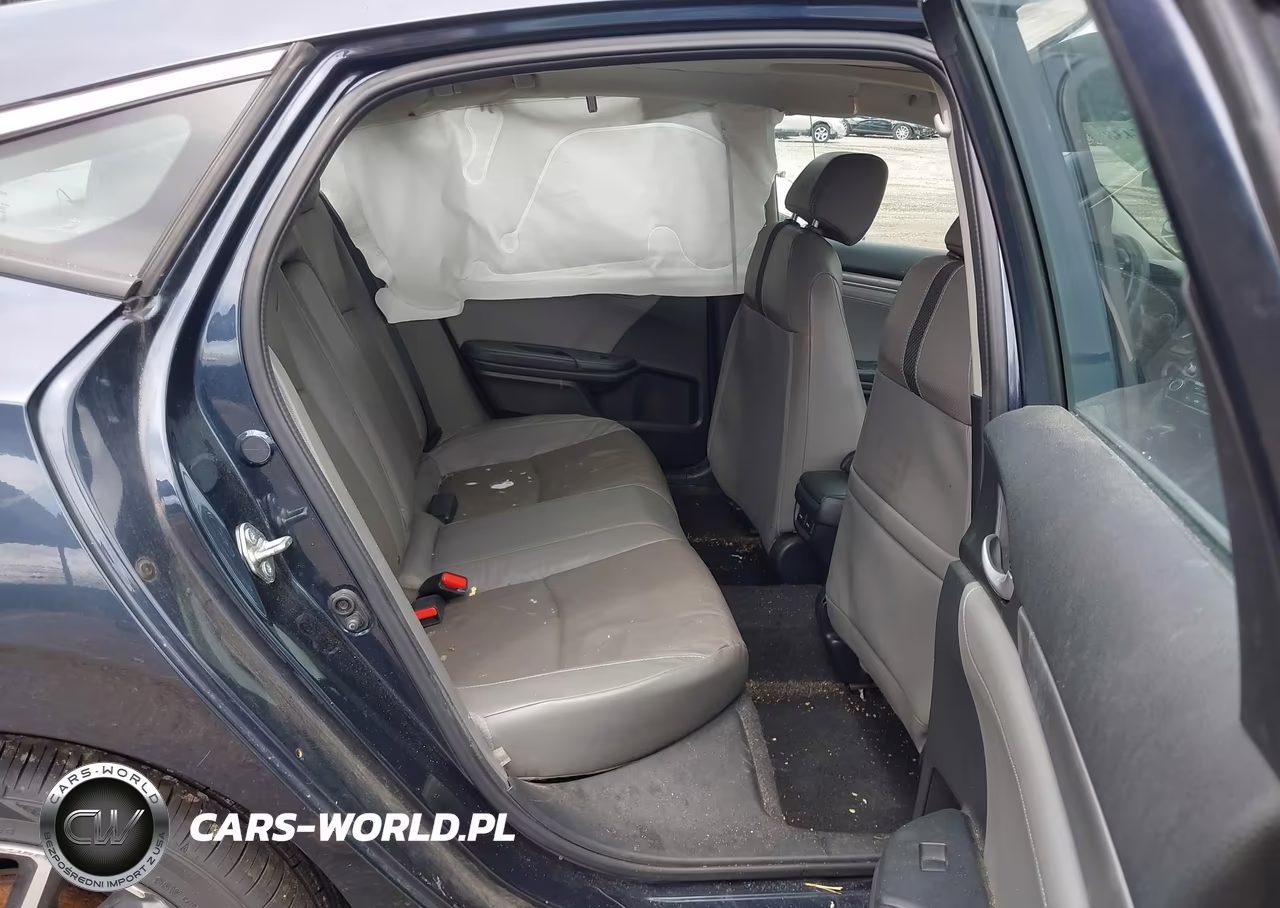 2020 Honda Civic Touring VIN:19XFC1F92LE205649 - 8