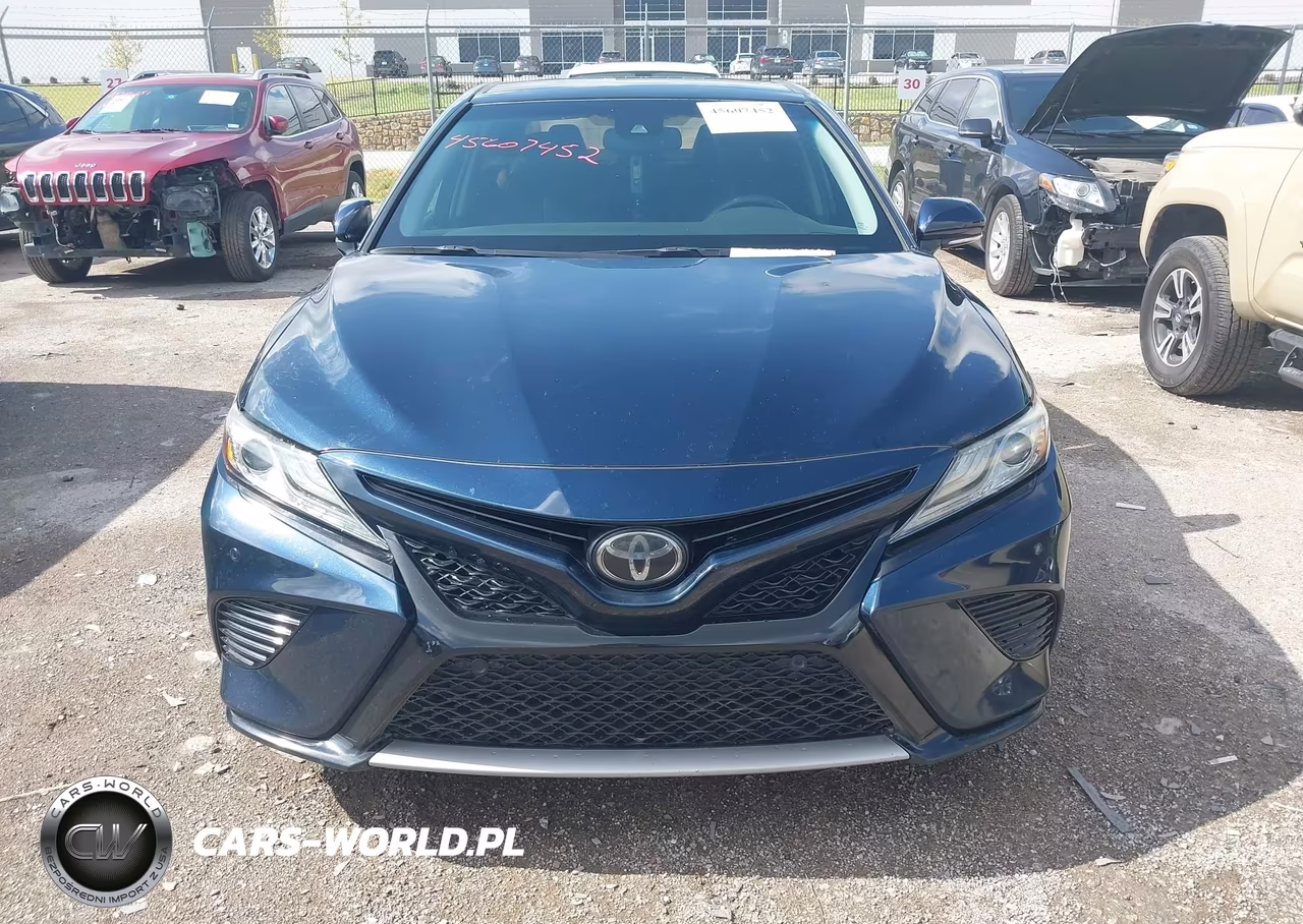 2018 Toyota Camry Xse VIN:4T1B61HK0JU599085 - 11