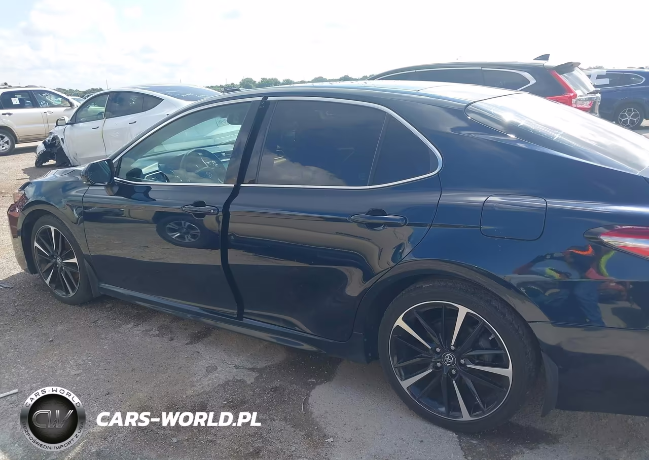 2018 Toyota Camry Xse VIN:4T1B61HK0JU599085 - 13