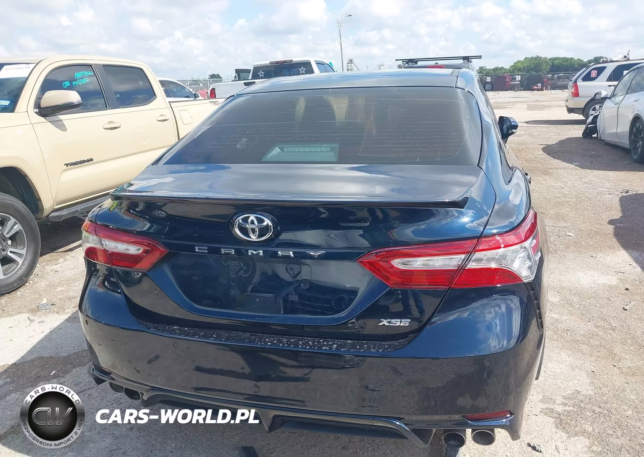 2018 Toyota Camry Xse VIN:4T1B61HK0JU599085 - 15