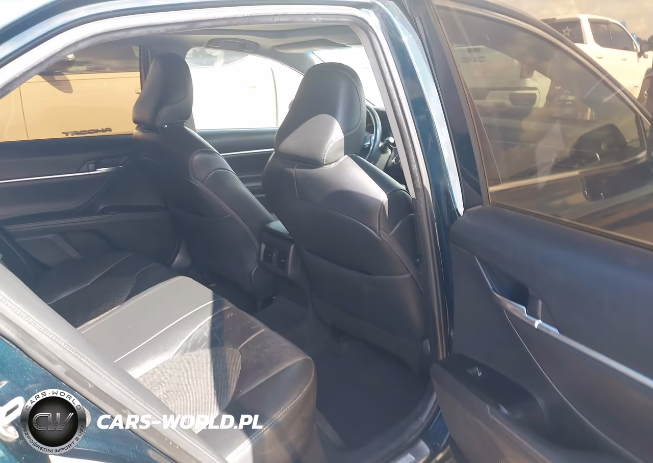 2018 Toyota Camry Xse VIN:4T1B61HK0JU599085 - 8
