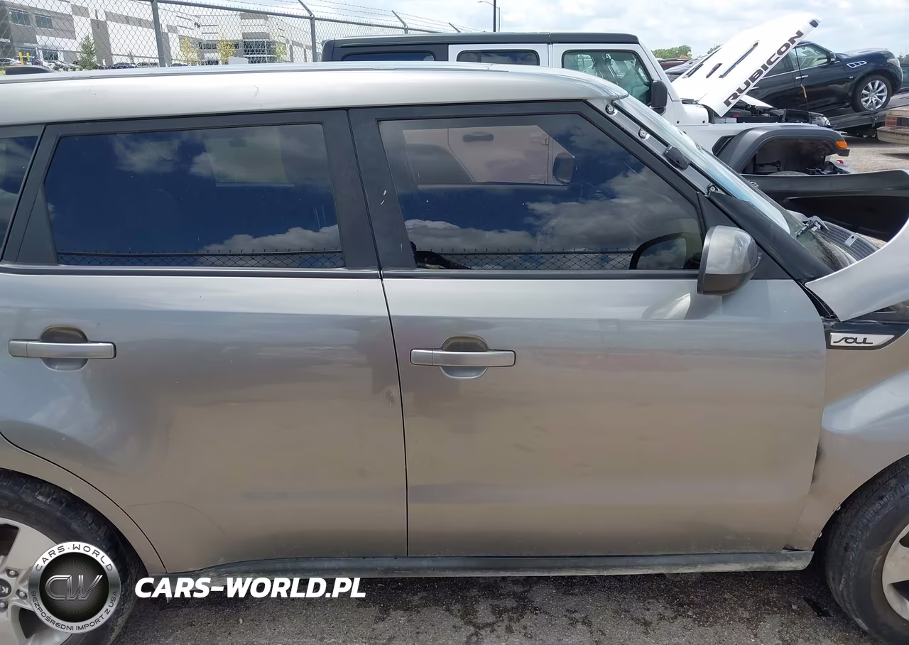 2017 Kia Soul VIN:KNDJN2A24H7474022 - 14