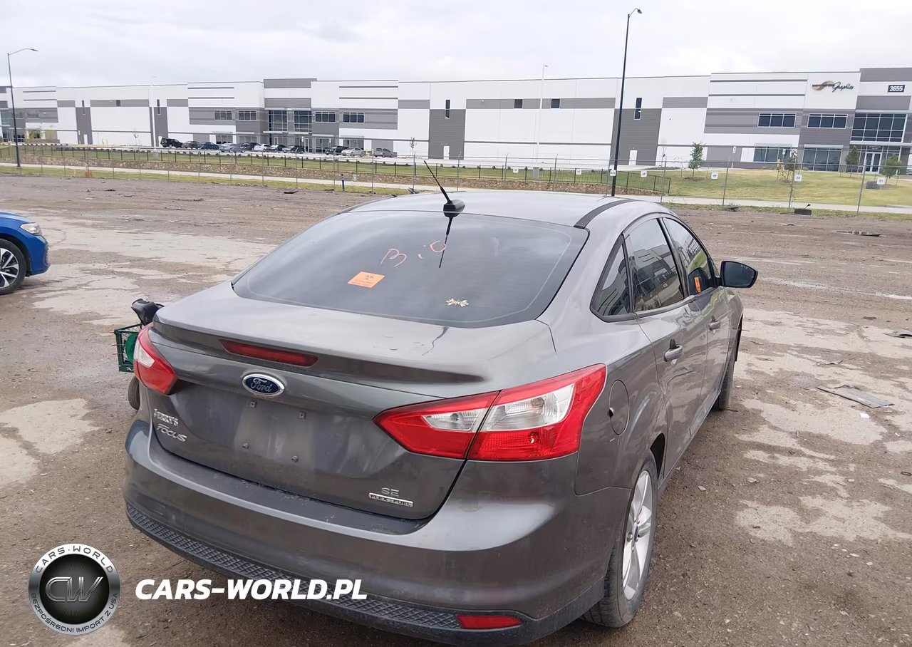 2014 Ford Focus Se VIN:1FADP3F23EL266258 - 4