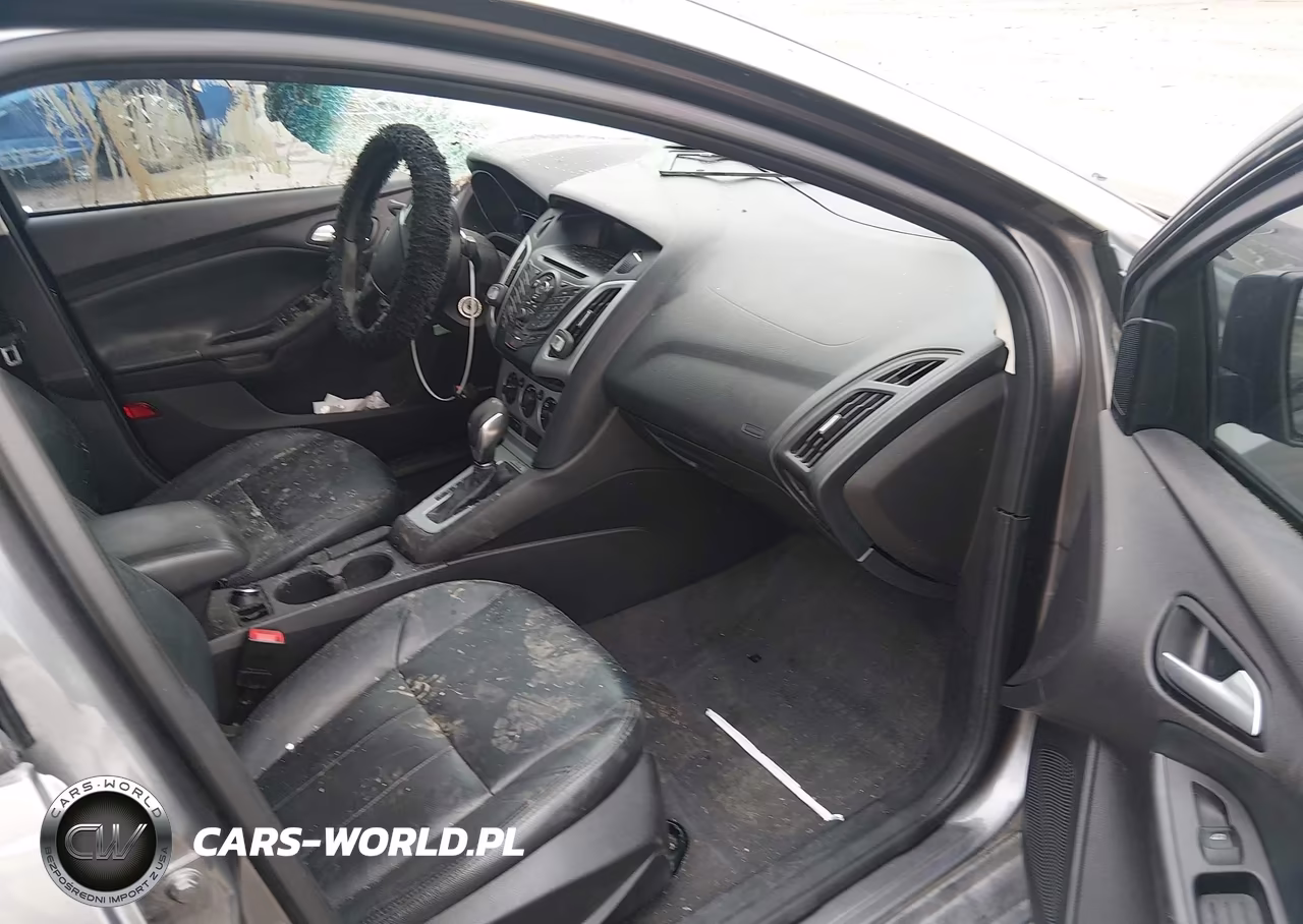 2014 Ford Focus Se VIN:1FADP3F23EL266258 - 5