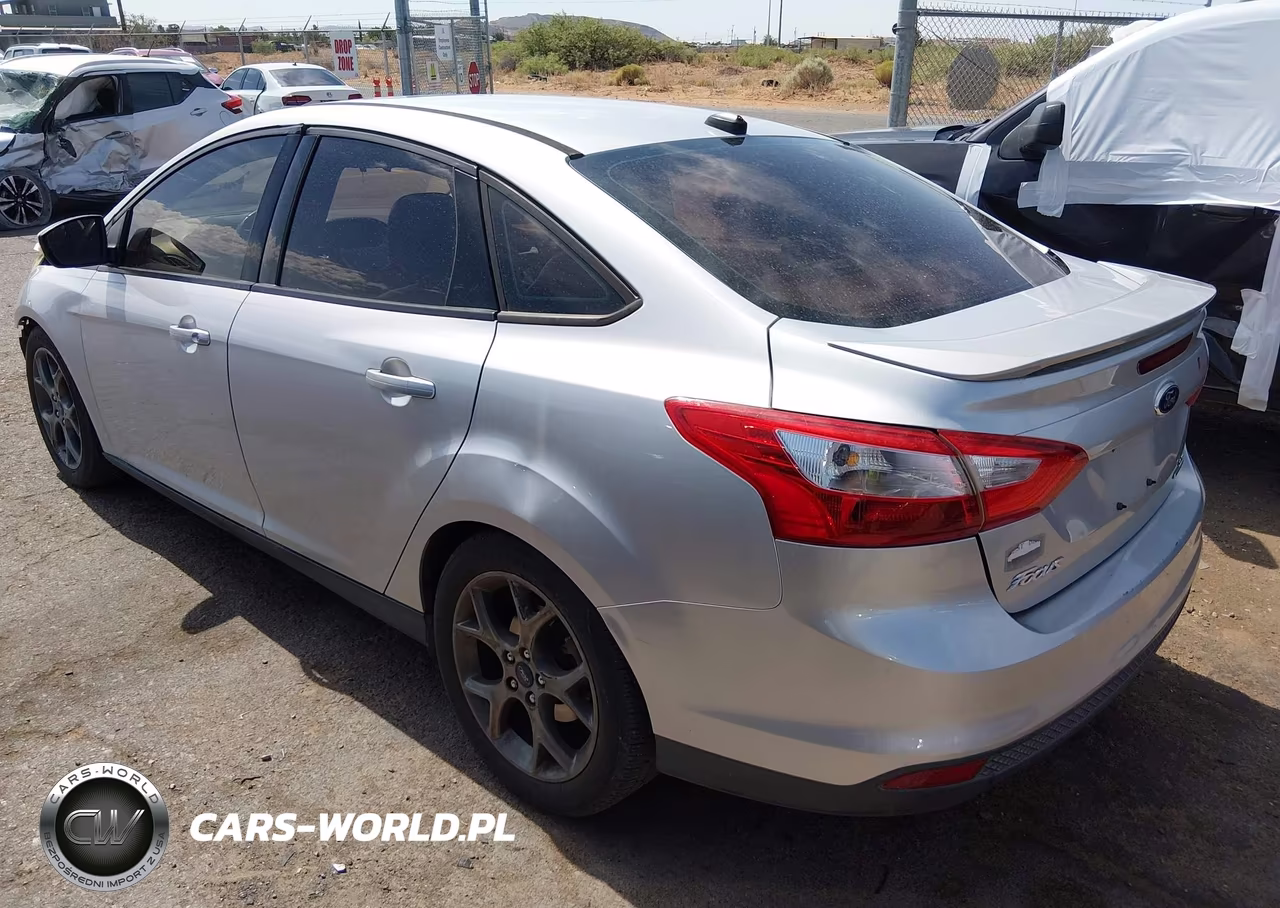 2014 Ford Focus Se VIN:1FADP3F29EL187113 - 3
