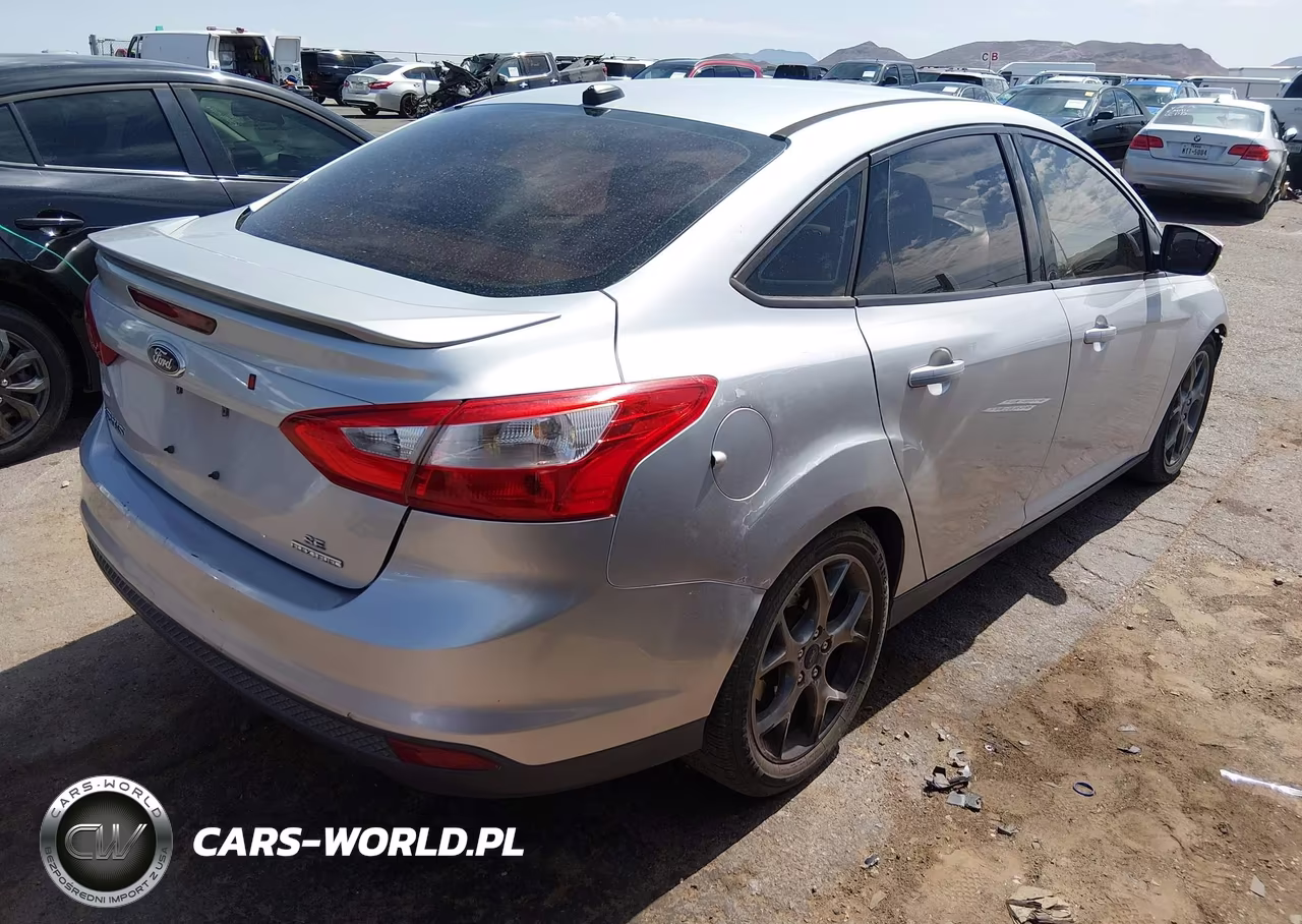 2014 Ford Focus Se VIN:1FADP3F29EL187113 - 4