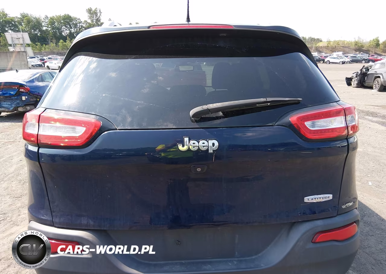 2016 Jeep Cherokee Latitude VIN:1C4PJLCB2GW274981 - 16