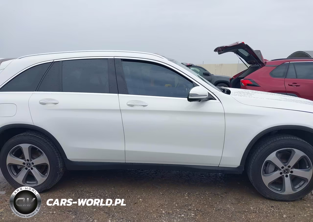 2018 Mercedes-Benz Glc 300 4Matic VIN:WDC0G4KB9JV108360 - 13