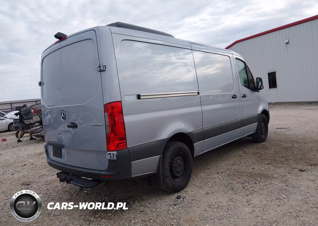 2025 Mercedes-Benz Sprinter 2500 Standard Roof 4-Cyl Diesel VIN:W1Y4KBHY3ST204466 - 4