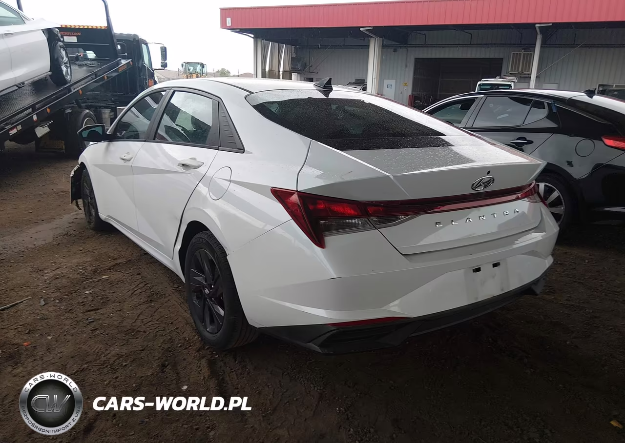 2021 Hyundai Elantra Sel VIN:5NPLM4AG2MH002457 - 3
