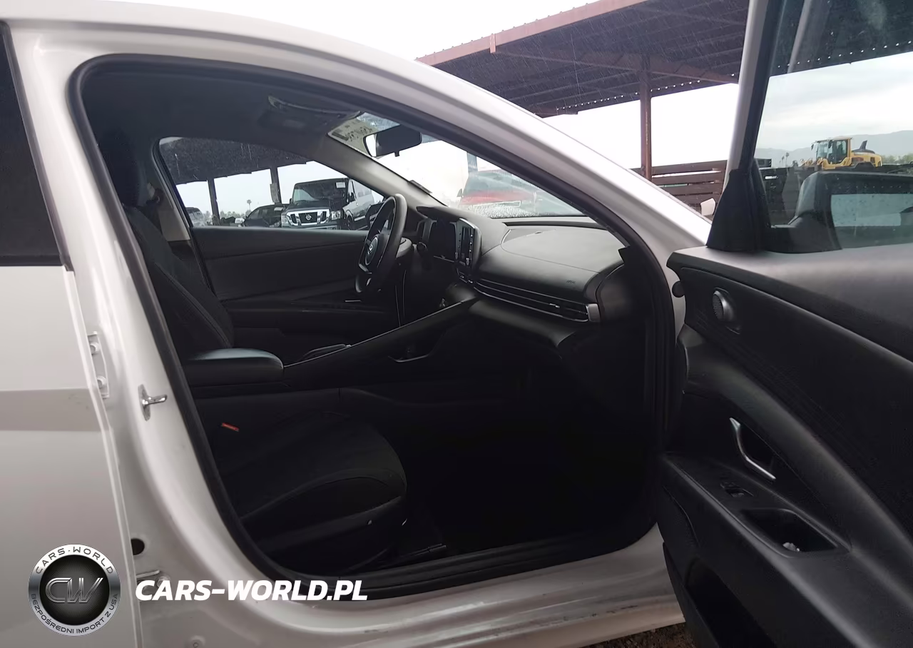 2021 Hyundai Elantra Sel VIN:5NPLM4AG2MH002457 - 5