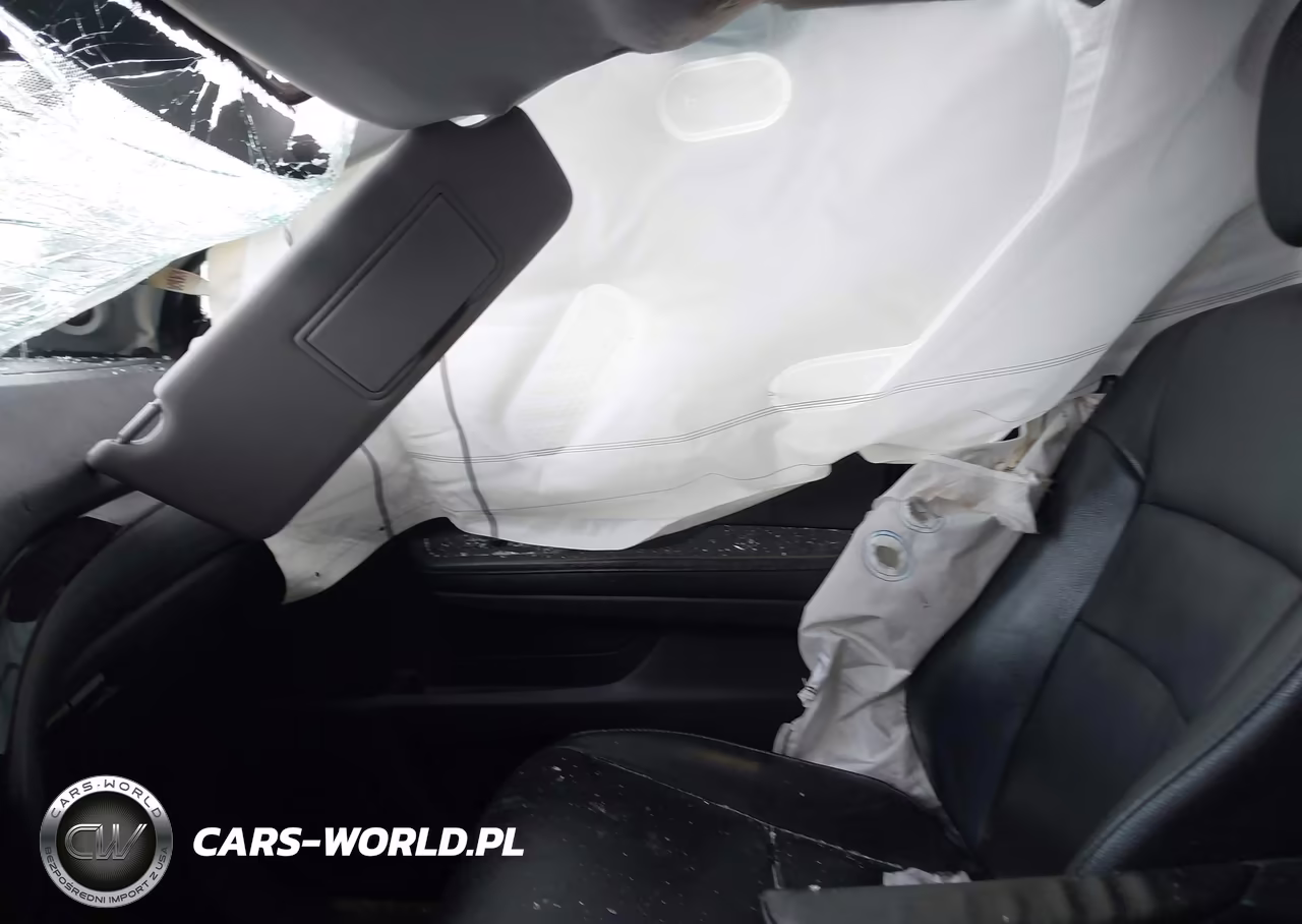 2017 Honda Pilot Touring VIN:5FNYF6H91HB046523 - 5