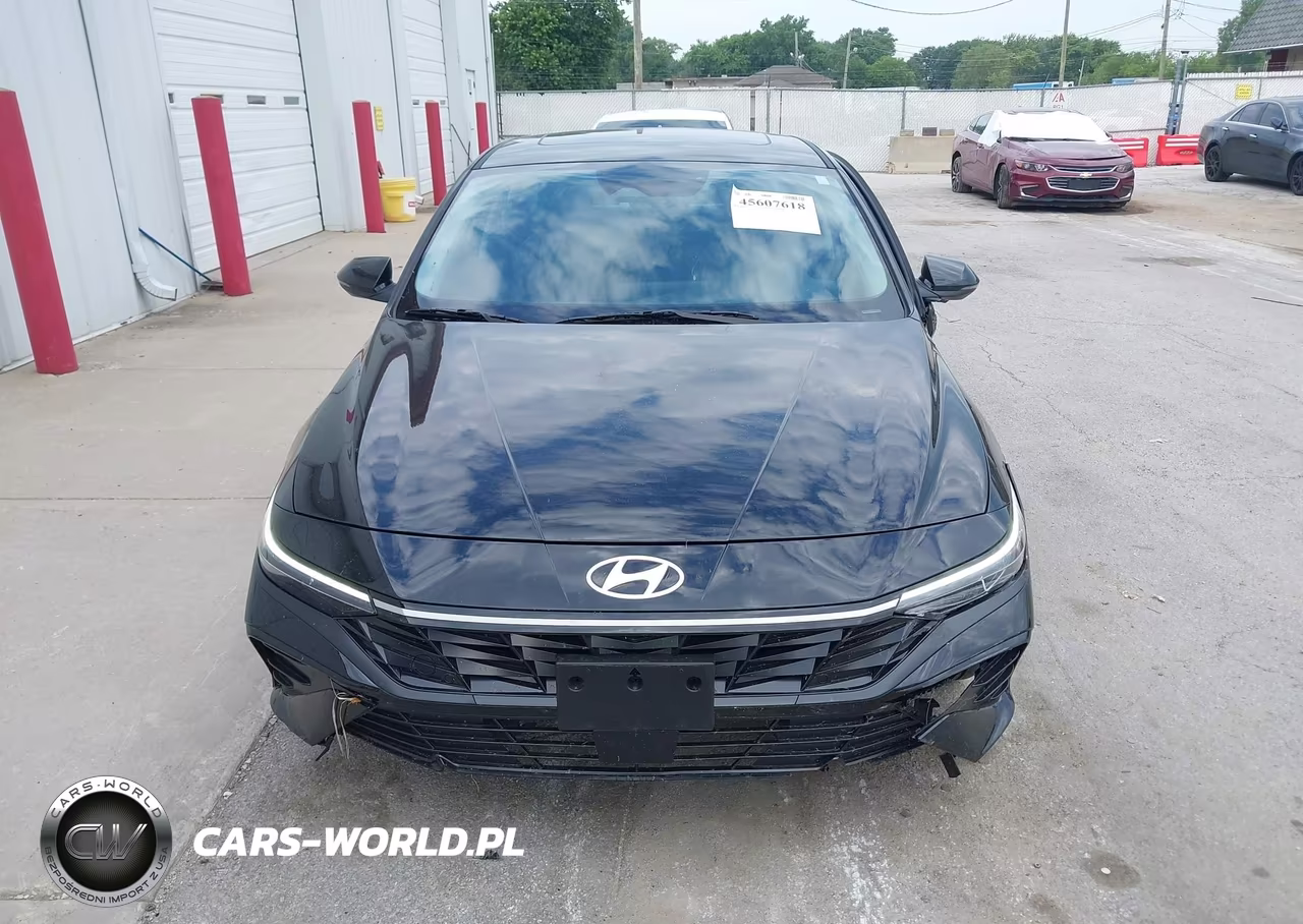 2025 Hyundai Elantra Limited VIN:KMHLP4DG8SU081635 - 13