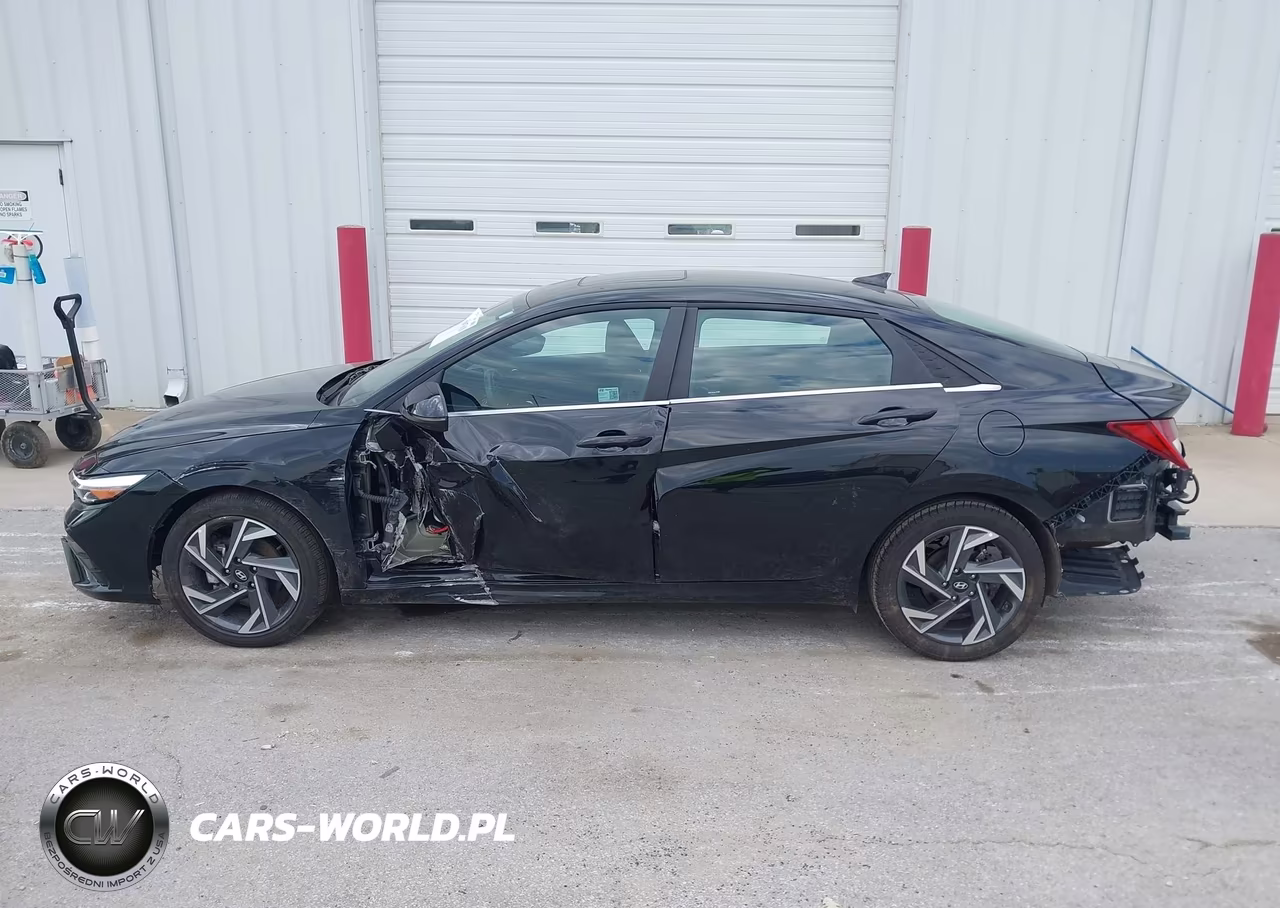 2025 Hyundai Elantra Limited VIN:KMHLP4DG8SU081635 - 15