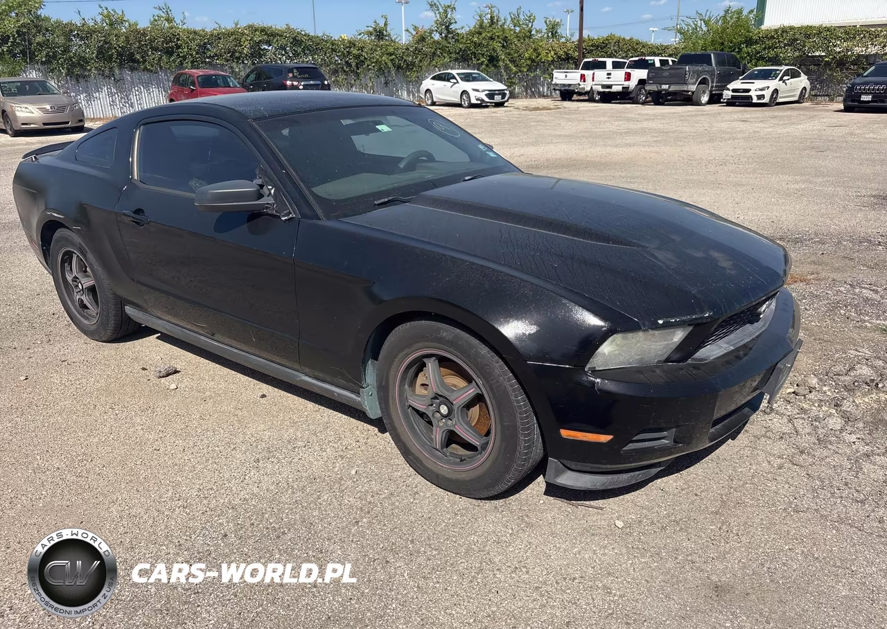 2012 Ford Mustang V6