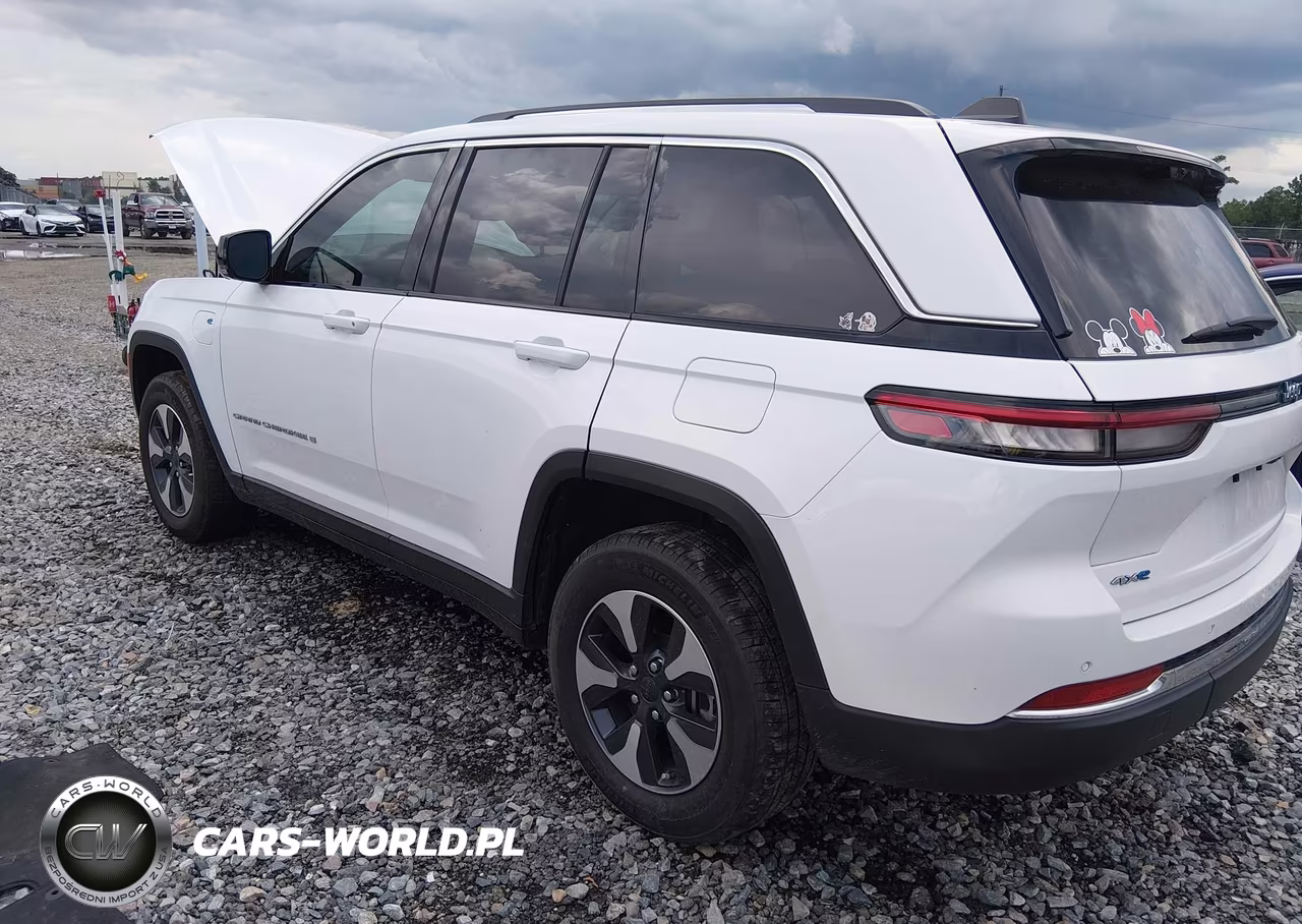 2024 Jeep Grand Cherokee 4Xe VIN:1C4RJYB66RC713856 - 3
