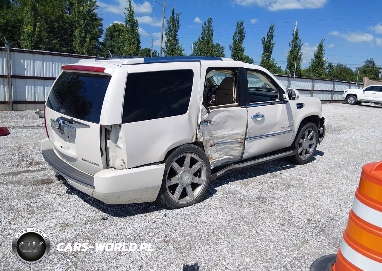 2008 Cadillac Escalade VIN:1GYFK63848R174745 - 4