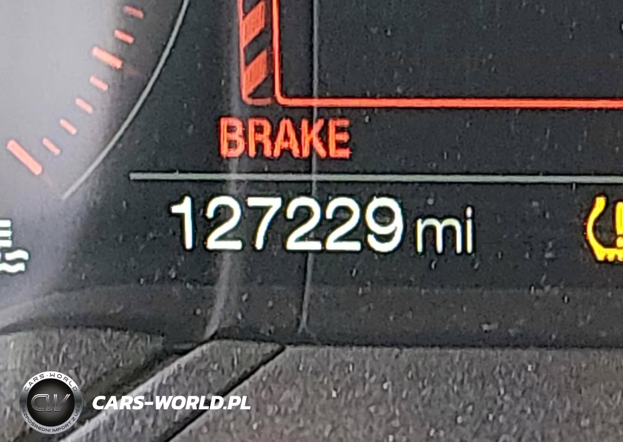 2018 Ford Mustang Ecoboost Premium VIN:1FATP8UHXJ5145418 - 15