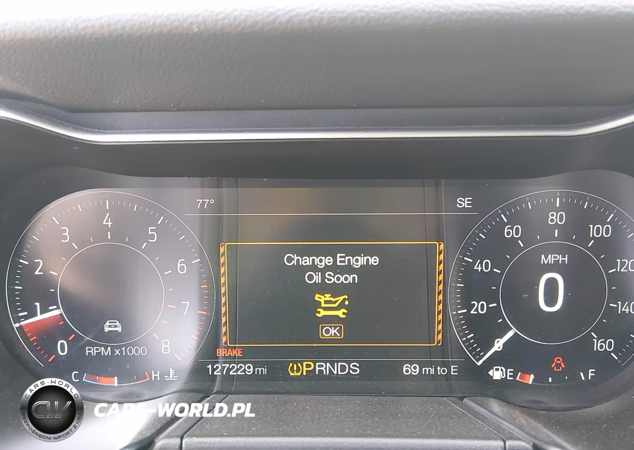2018 Ford Mustang Ecoboost Premium VIN:1FATP8UHXJ5145418 - 7