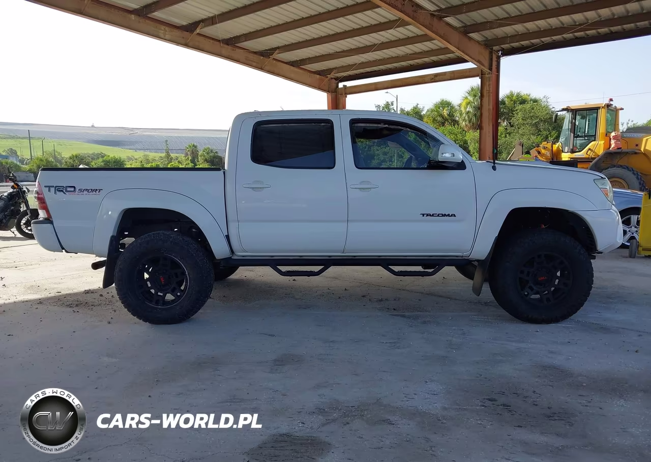 2014 Toyota Tacoma Base V6 VIN:3TMLU4EN6EM162216 - 13
