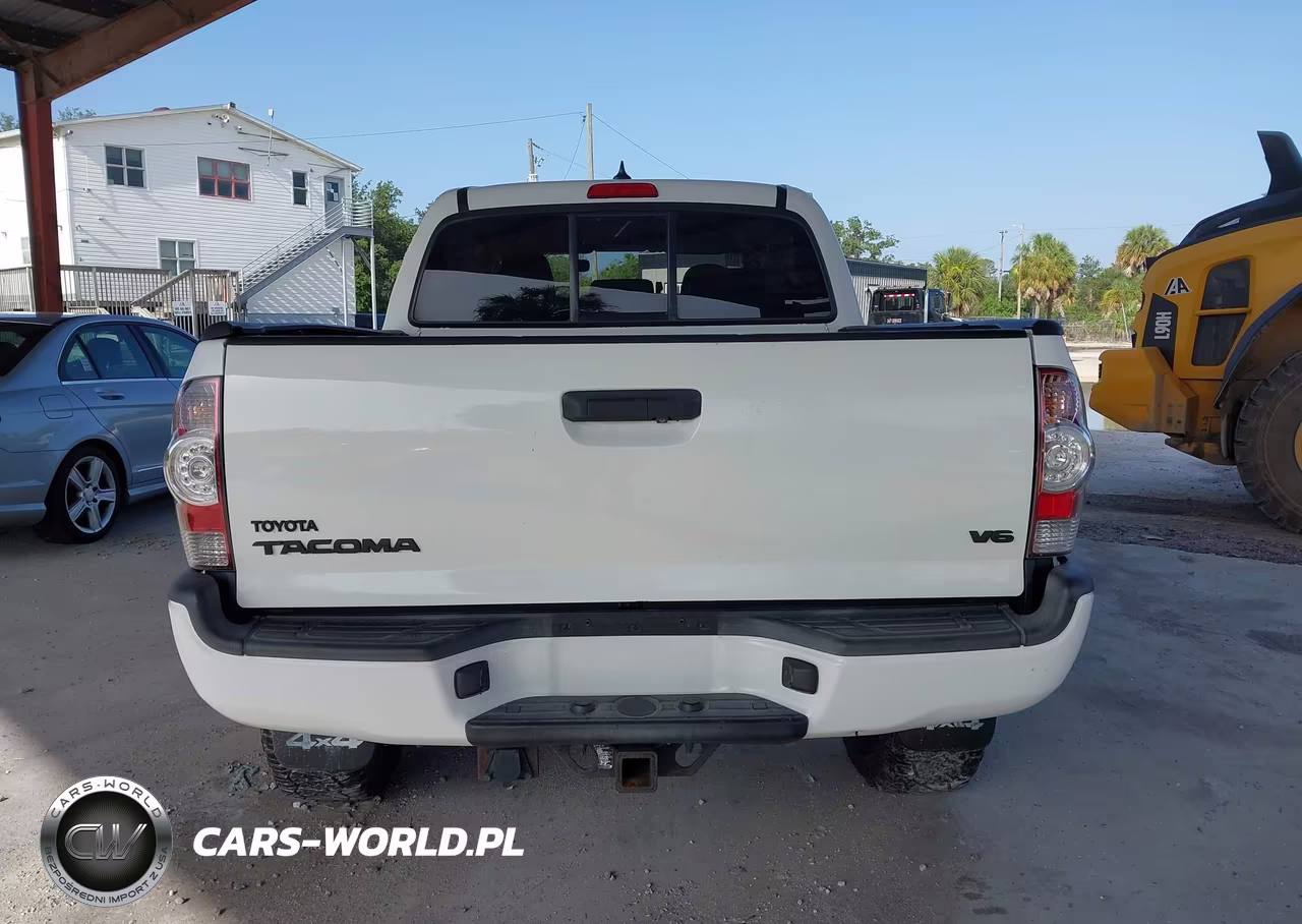 2014 Toyota Tacoma Base V6 VIN:3TMLU4EN6EM162216 - 16