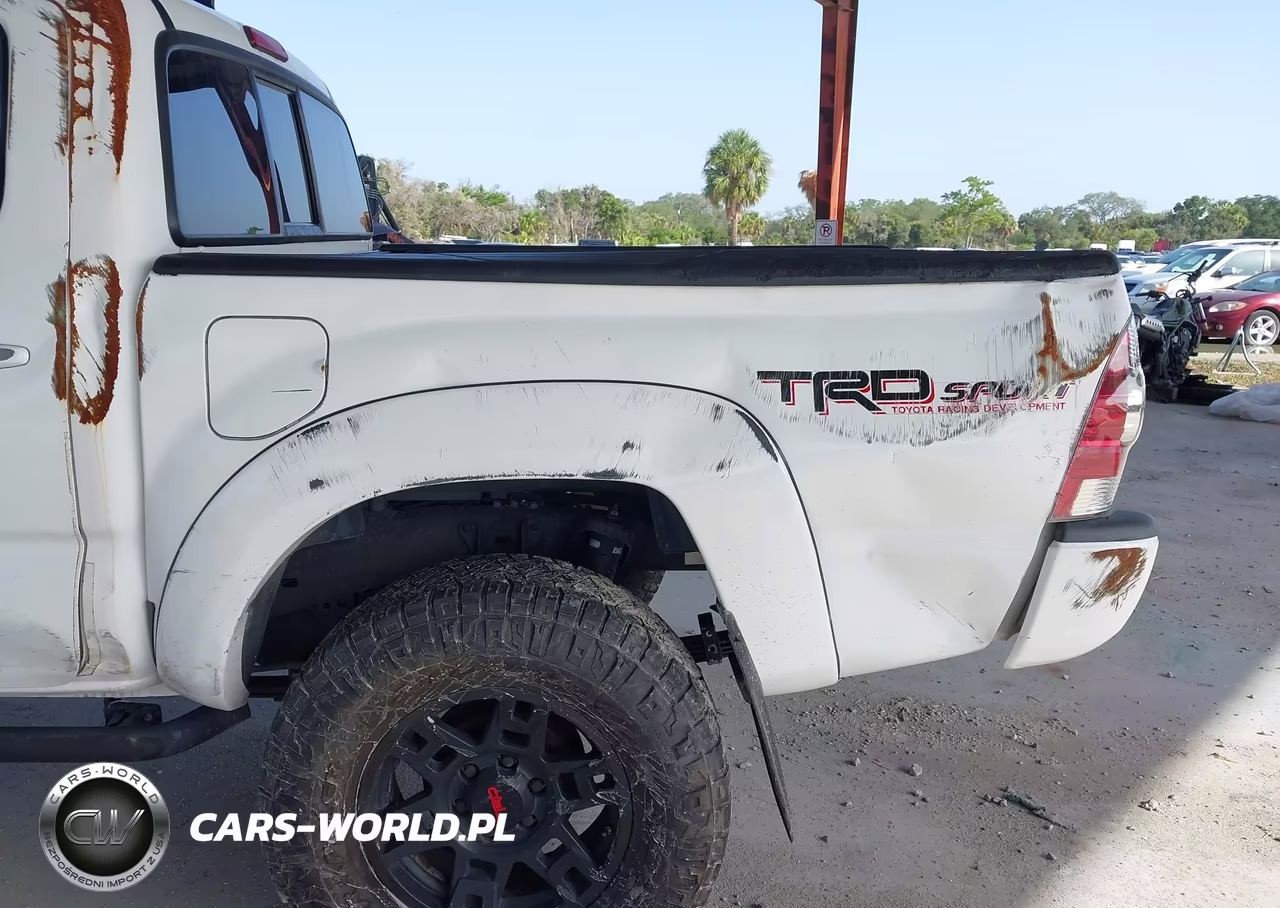 2014 Toyota Tacoma Base V6 VIN:3TMLU4EN6EM162216 - 18