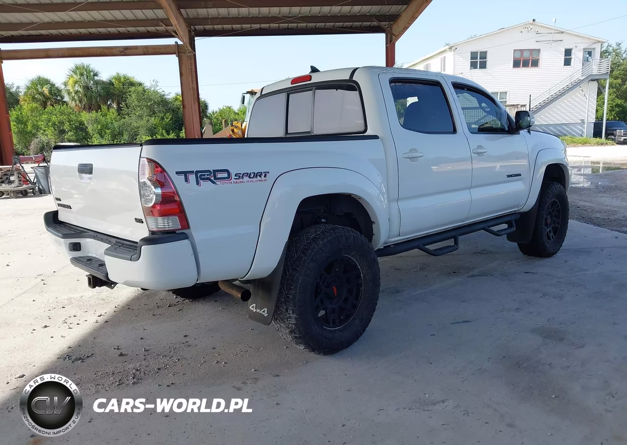 2014 Toyota Tacoma Base V6 VIN:3TMLU4EN6EM162216 - 4