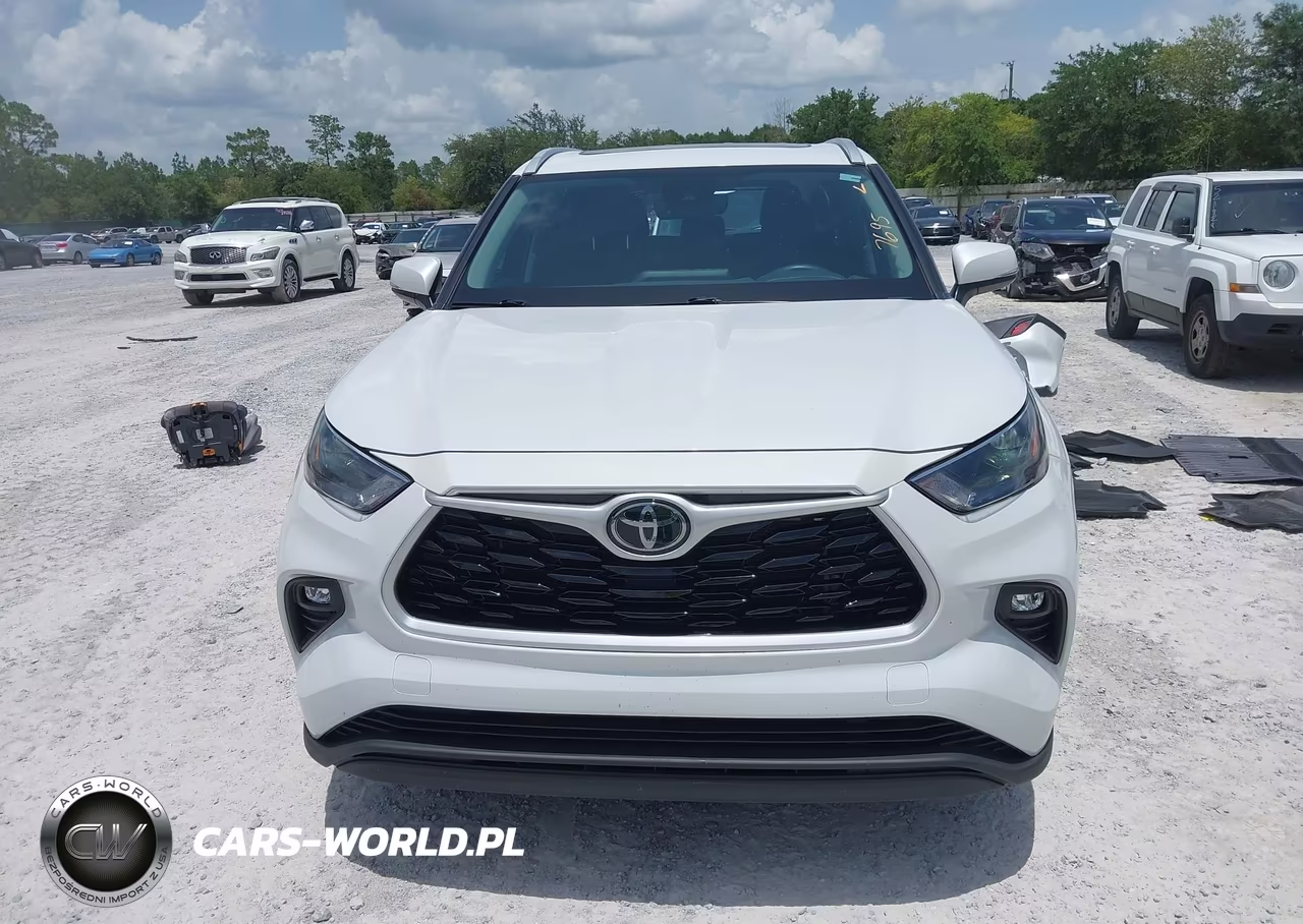 2022 Toyota Highlander Xle VIN:5TDGZRBH9NS581059 - 13