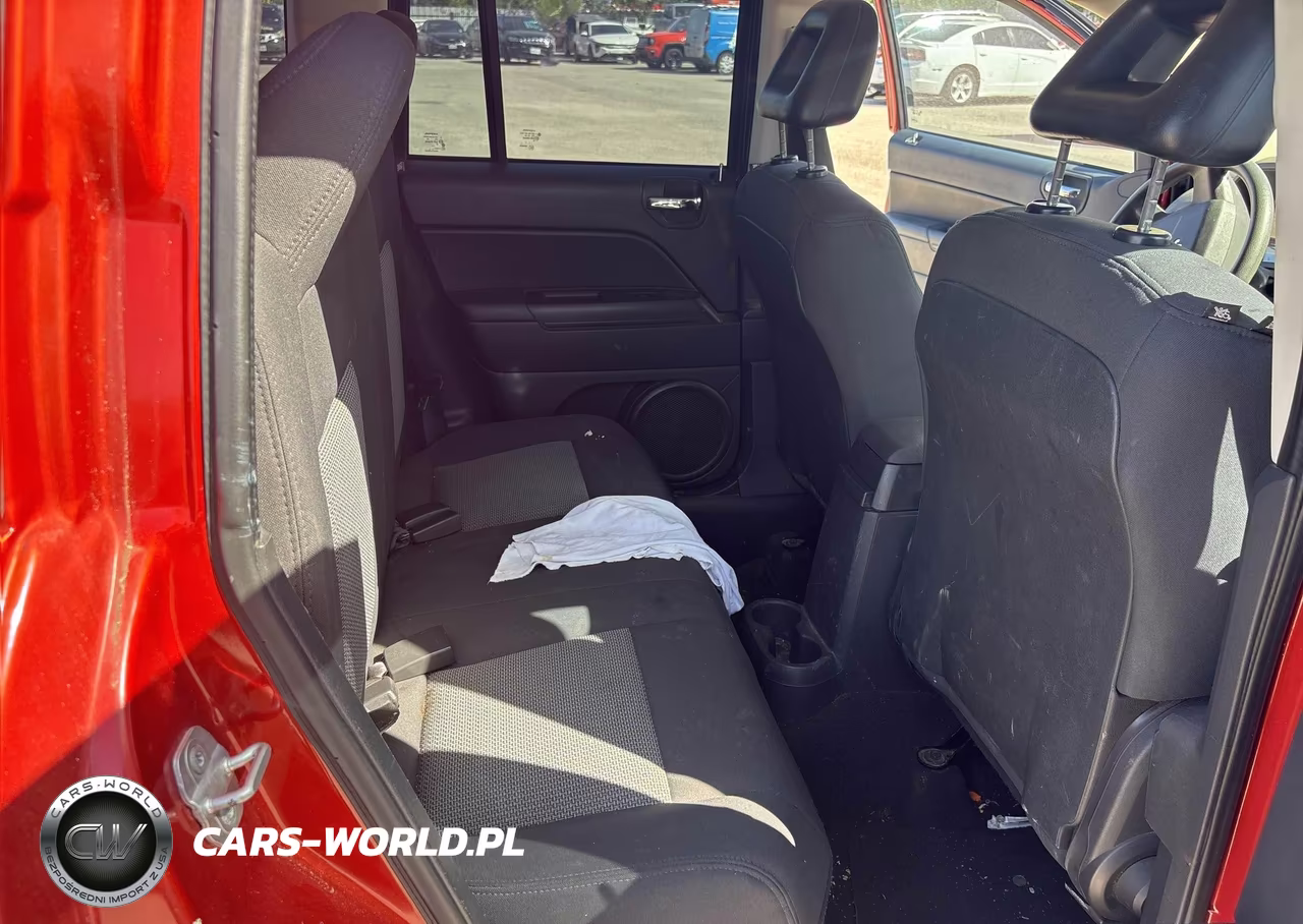 2009 Jeep Compass Sport VIN:1J8FT47B49D103128 - 8