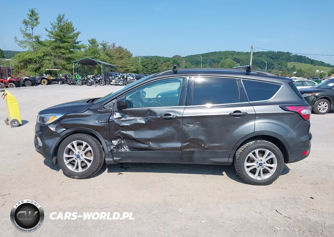 2018 Ford Escape Se VIN:1FMCU9GDXJUC94091 - 14