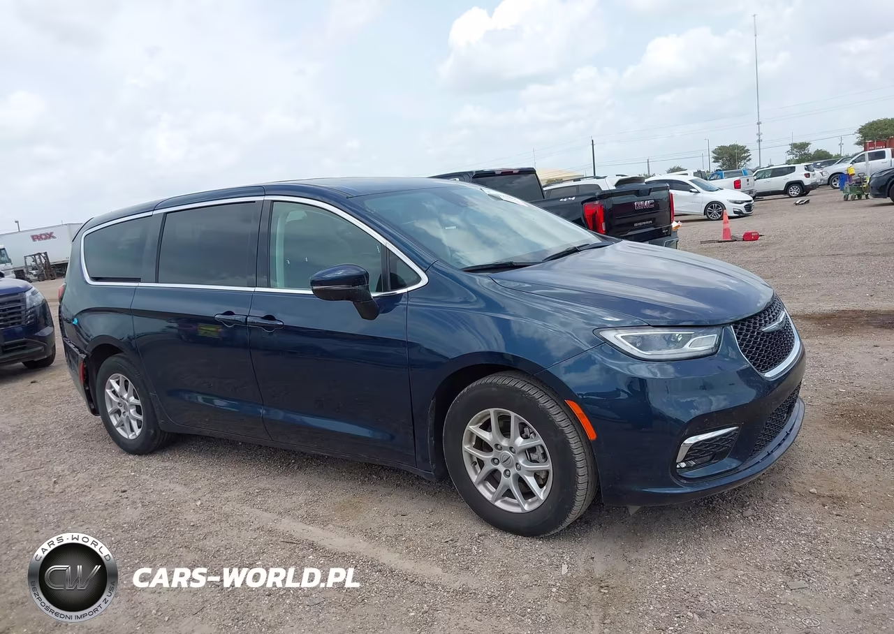 2023 Chrysler Pacifica Touring L VIN:2C4RC1BG2PR627989 - 13