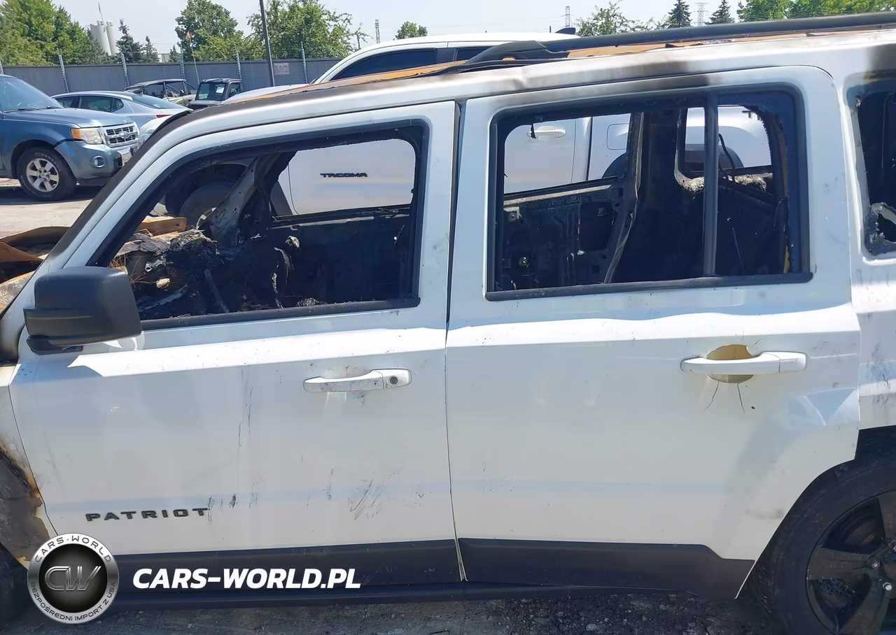 2015 Jeep Patriot Altitude Edition VIN:1C4NJPBA1FD398399 - 14