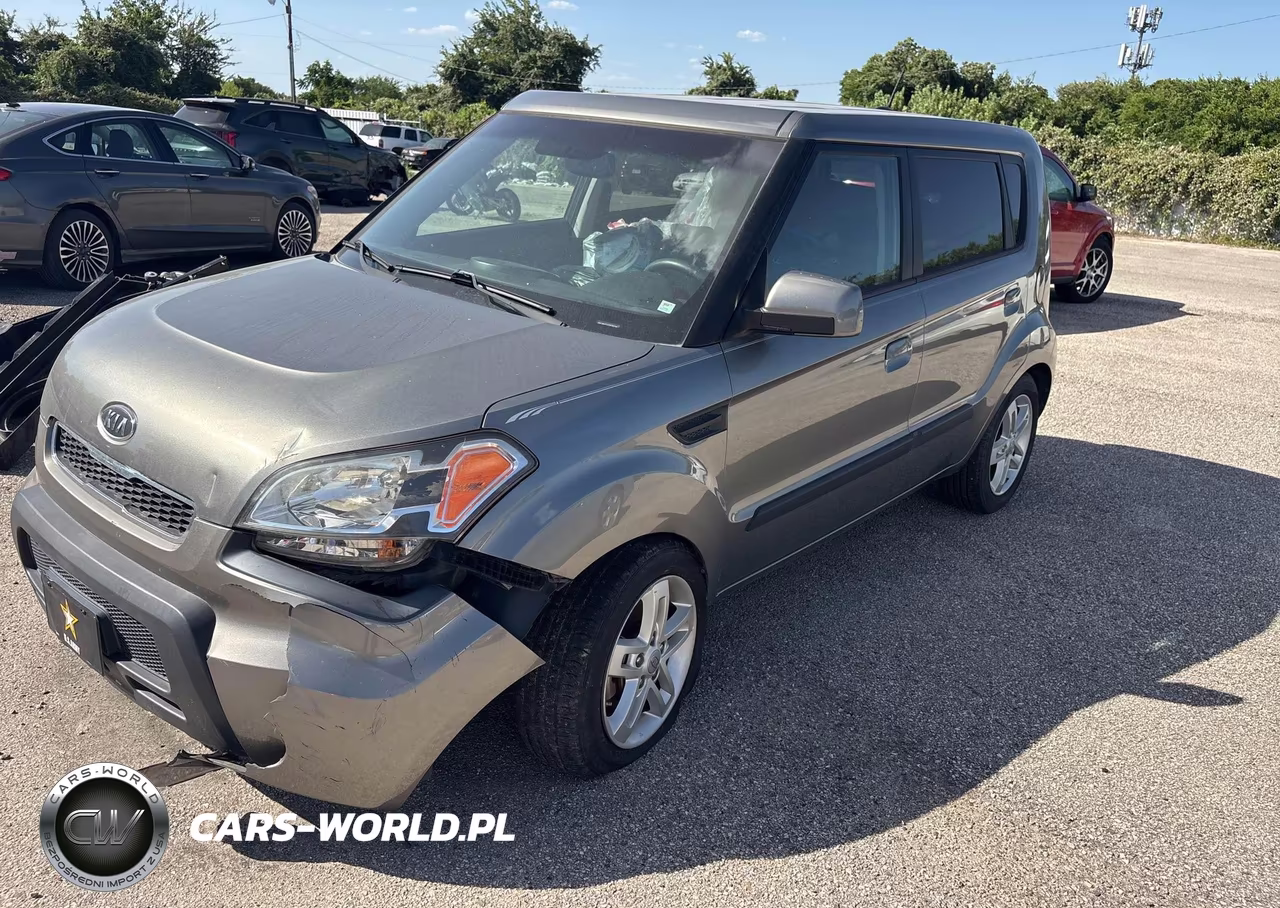 2010 Kia Soul + VIN:KNDJT2A21A7163708 - 2