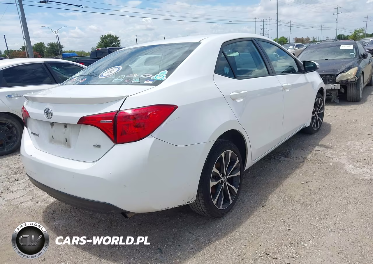2017 Toyota Corolla Se VIN:5YFBURHE2HP672063 - 4