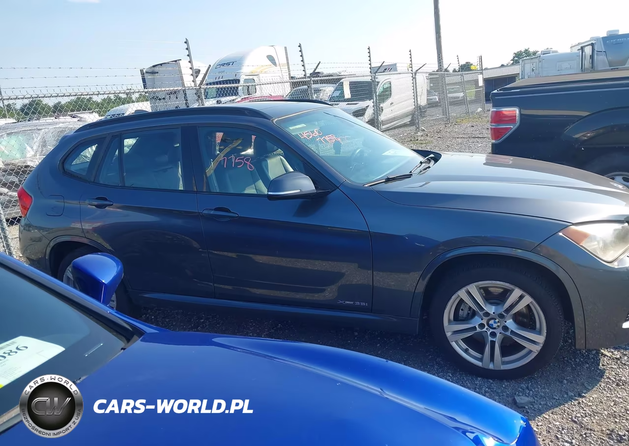 2015 BMW X1 xDrive35I VIN:WBAVM5C54FVV94339 - 13
