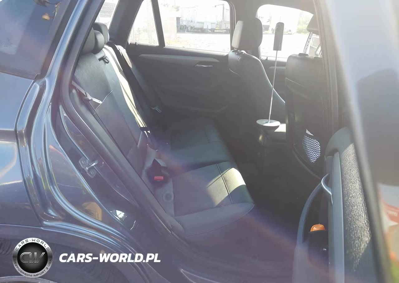 2015 BMW X1 xDrive35I VIN:WBAVM5C54FVV94339 - 8